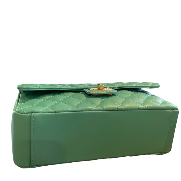 Roberta Rossi Quilted Leather Chain bag. - Picture 4 of 6